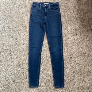 Levi’s 720 High Rise super skinny jeans